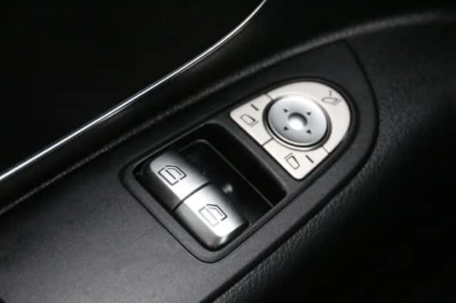 Mercedes-Benz Vito (2023) thumbnail 20