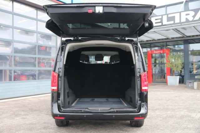Mercedes-Benz Vito (2023) thumbnail 3