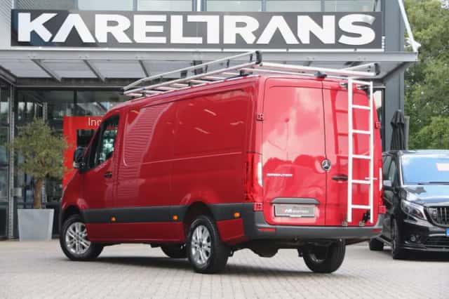 Mercedes-Benz Sprinter (2019) thumbnail 2