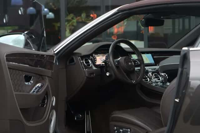 Bentley Continental GTC (2019) thumbnail 30