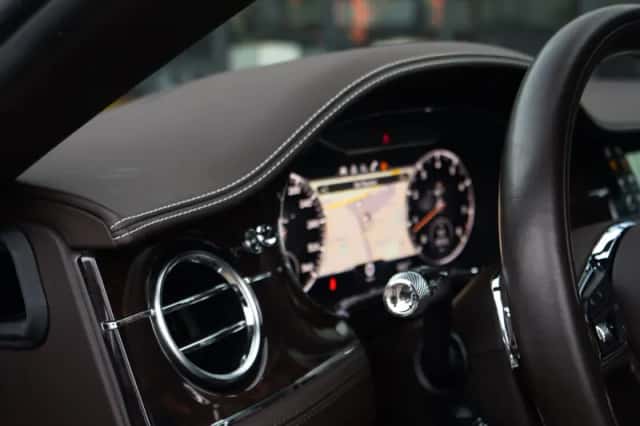Bentley Continental GTC (2019) thumbnail 7