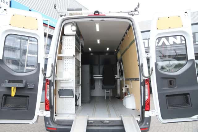 Mercedes-Benz Sprinter (2021) thumbnail 3