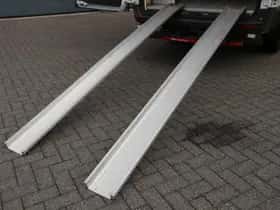 Mercedes-Benz Sprinter thumbnail 30