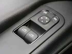 Mercedes-Benz Sprinter thumbnail 32