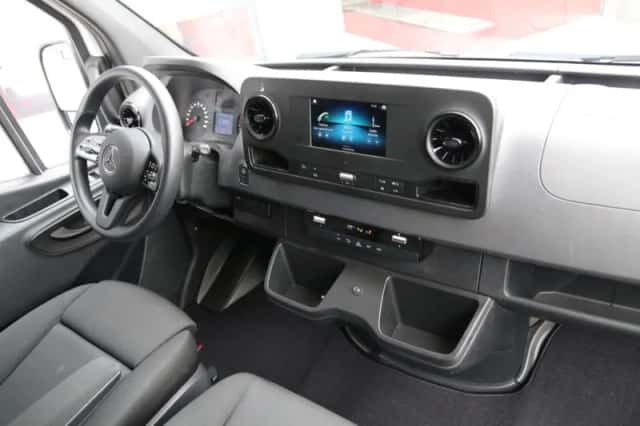 Mercedes-Benz Sprinter (2021) thumbnail 5
