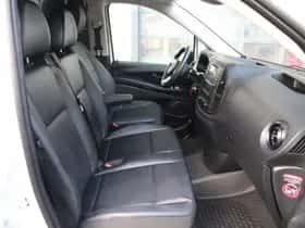 Mercedes-Benz Vito (2023) thumbnail 9