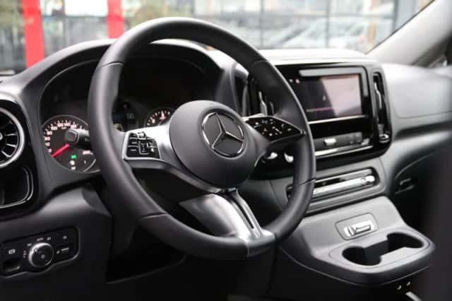 Mercedes-Benz Vito (2024) thumbnail 15