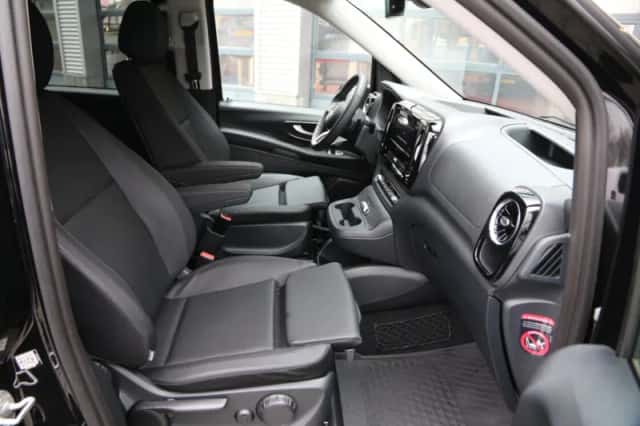 Mercedes-Benz Vito (2024) thumbnail 9