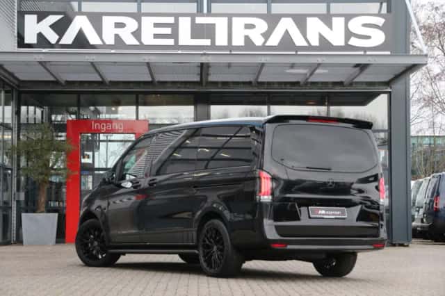 Mercedes-Benz Vito (2024) thumbnail 2