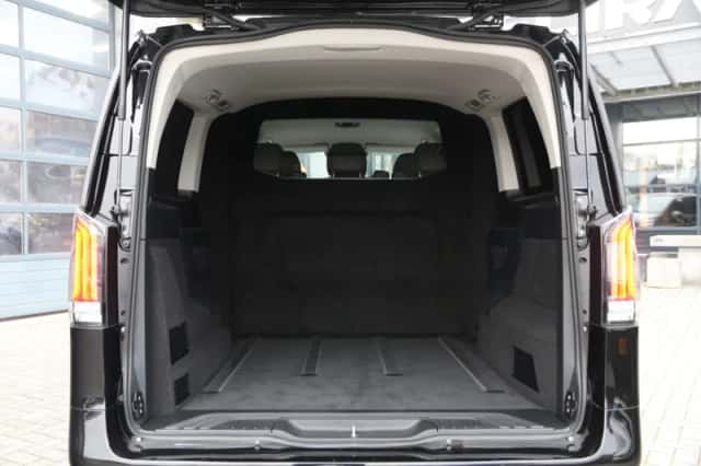 Mercedes-Benz Vito (2024) thumbnail 4