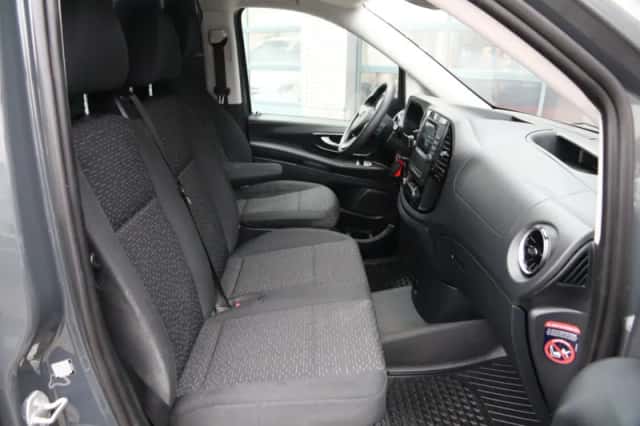 Mercedes-Benz Vito (2022) thumbnail 9