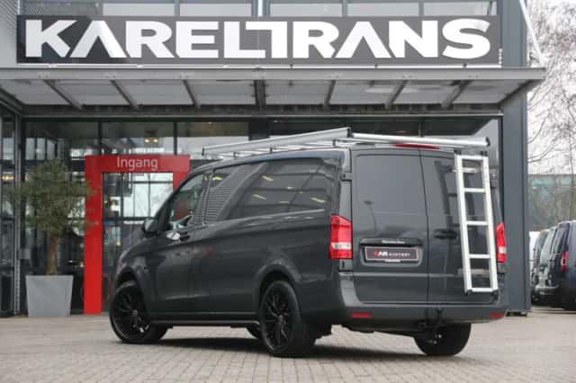 Mercedes-Benz Vito (2022) thumbnail 2