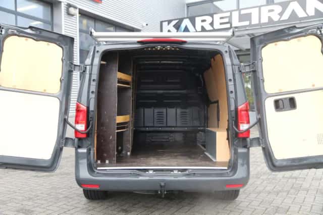 Mercedes-Benz Vito (2022) thumbnail 3