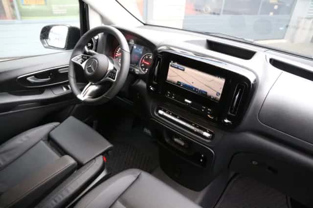 Mercedes-Benz Vito (2024) thumbnail 5