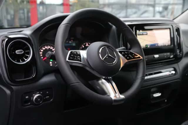 Mercedes-Benz Vito (2024) thumbnail 15