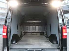 Mercedes-Benz Vito (2020) thumbnail 4