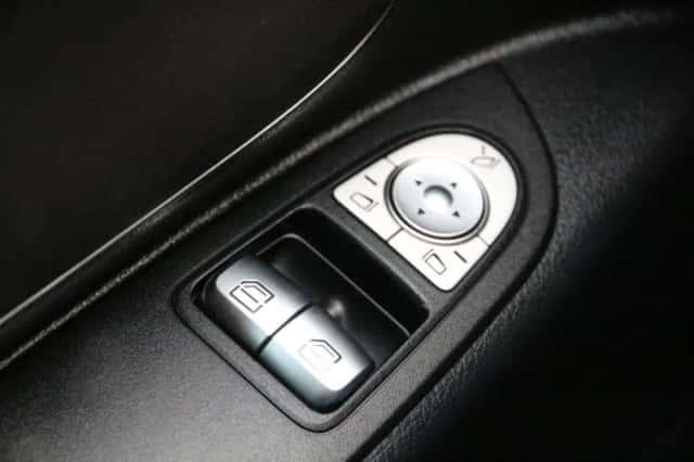 Mercedes-Benz Vito (2023) thumbnail 24