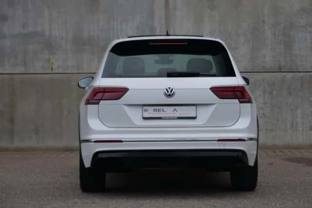 Volkswagen Tiguan (2016) thumbnail 17