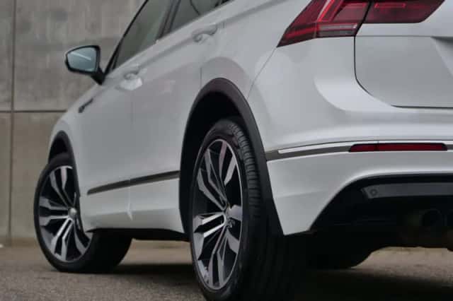 Volkswagen Tiguan (2016) thumbnail 18