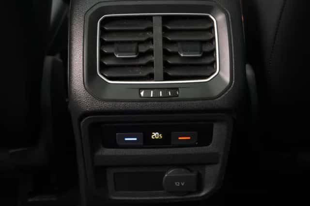 Volkswagen Tiguan (2016) thumbnail 27