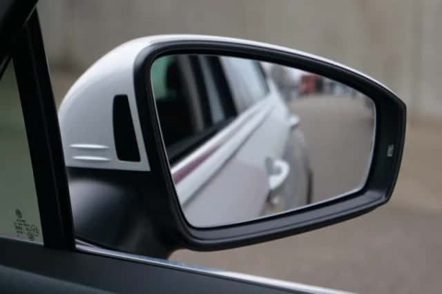 Volkswagen Tiguan (2016) thumbnail 29
