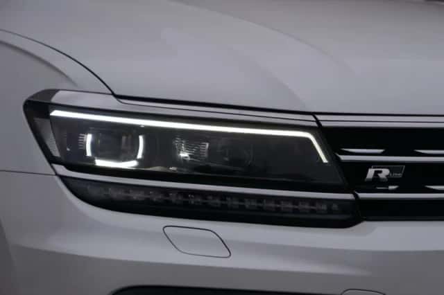 Volkswagen Tiguan (2016) thumbnail 30