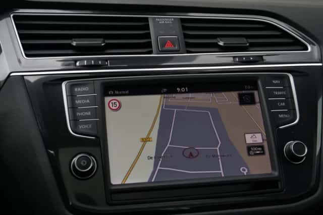 Volkswagen Tiguan (2016) thumbnail 8