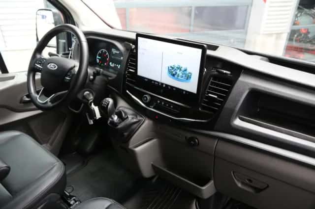 Ford Transit (2024) thumbnail 5