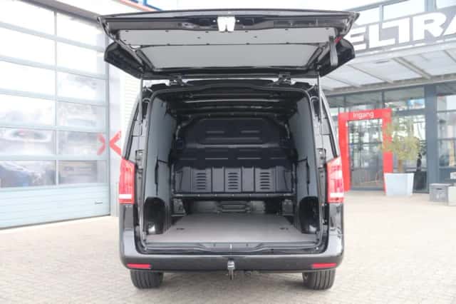 Mercedes-Benz Vito (2019) thumbnail 3