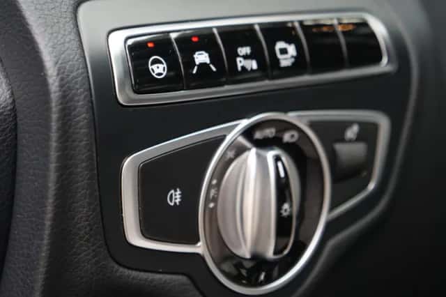 Mercedes-Benz C-Klasse (2016) thumbnail 27