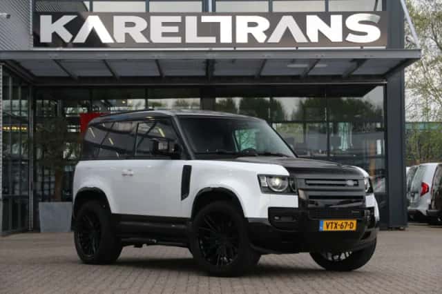 Land Rover Defender (2023) thumbnail 1