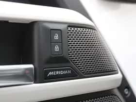Land Rover Defender (2023) thumbnail 20