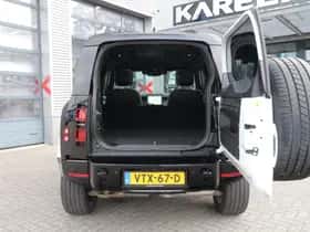 Land Rover Defender (2023) thumbnail 3