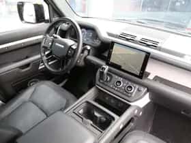 Land Rover Defender (2023) thumbnail 5