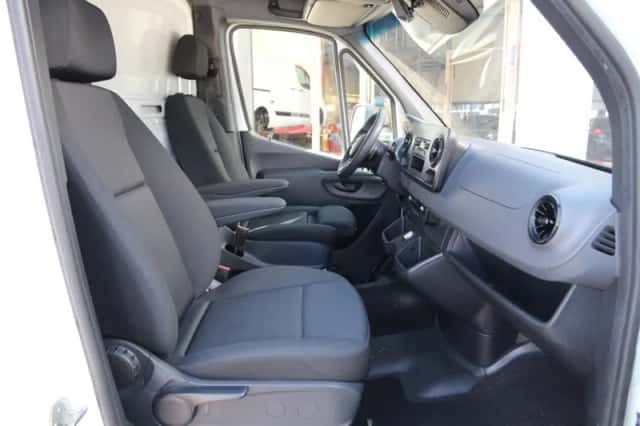 Mercedes-Benz Sprinter (2019) thumbnail 9