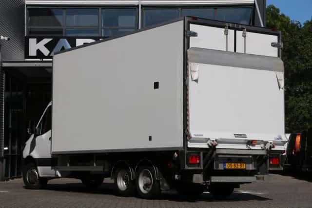 Mercedes-Benz Sprinter (2019) thumbnail 2