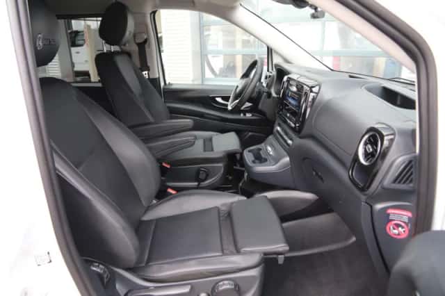 Mercedes-Benz Vito (2024) thumbnail 9