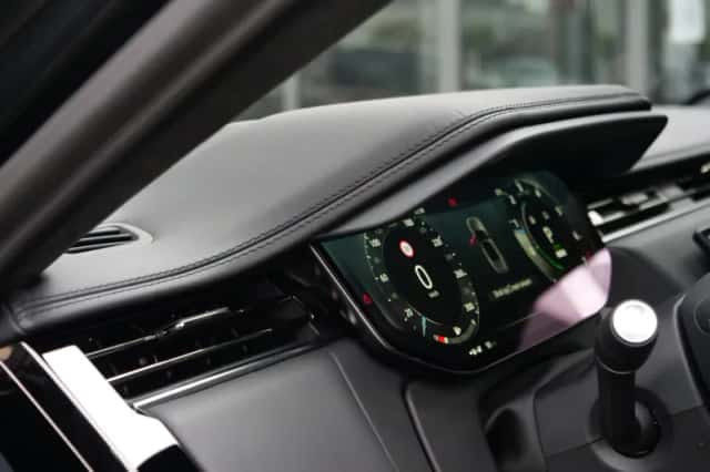 Land Rover Range Rover Sport (2025) thumbnail 4
