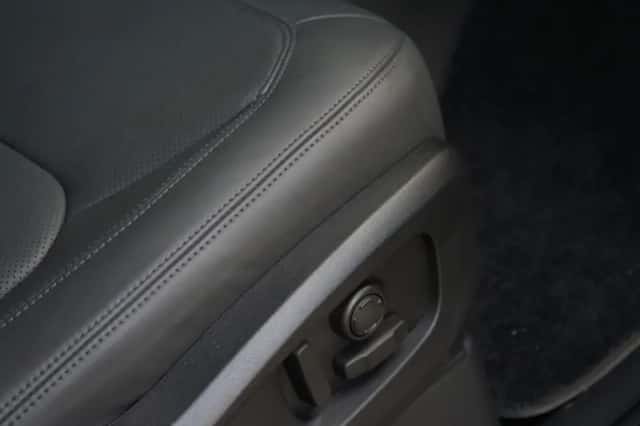 Land Rover Defender (2025) thumbnail 21