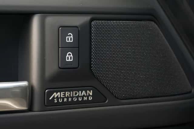 Land Rover Defender (2025) thumbnail 25