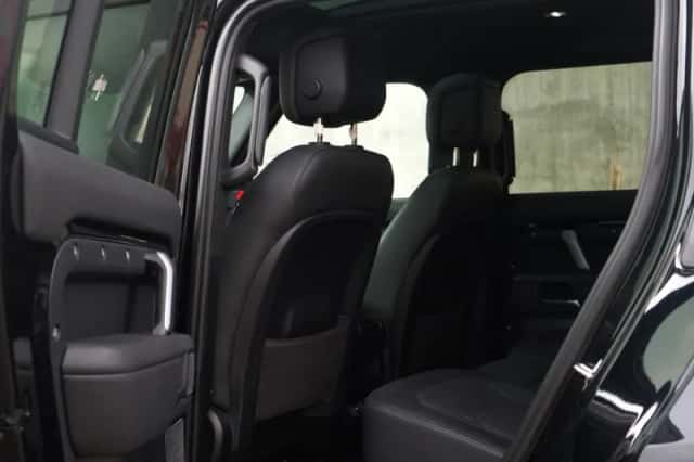 Land Rover Defender (2025) thumbnail 26