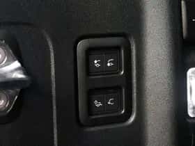 Land Rover Defender (2025) thumbnail 27