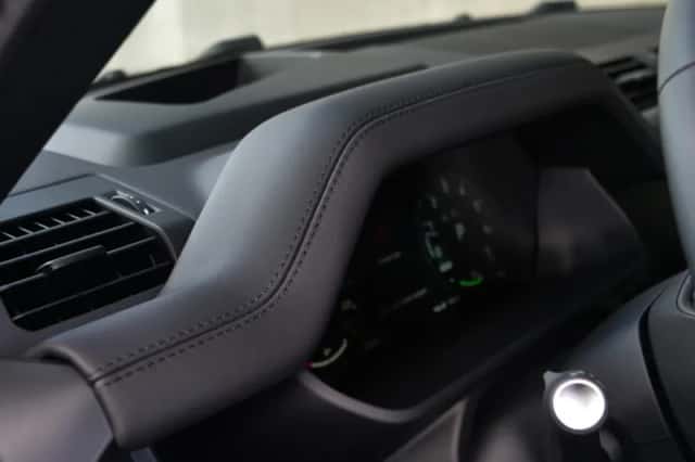 Land Rover Defender (2025) thumbnail 6