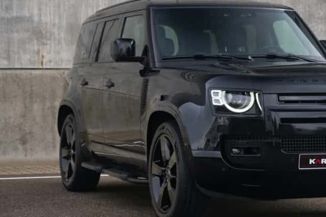 Land Rover Defender (2023) thumbnail 16