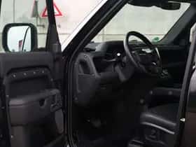 Land Rover Defender (2023) thumbnail 19