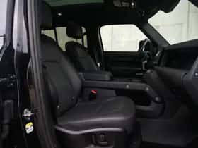 Land Rover Defender (2023) thumbnail 20