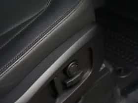 Land Rover Defender (2023) thumbnail 21