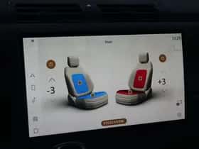 Land Rover Defender (2023) thumbnail 22