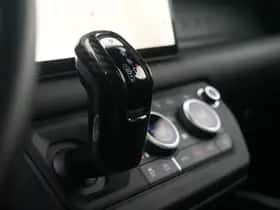 Land Rover Defender (2023) thumbnail 10