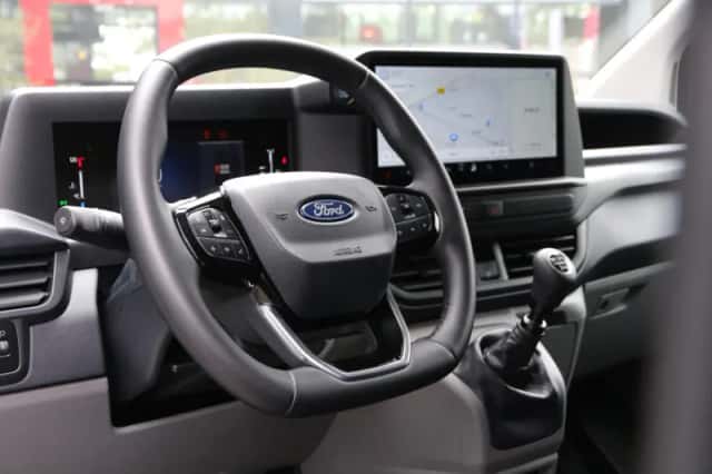 Ford Transit Custom (2024) thumbnail 14